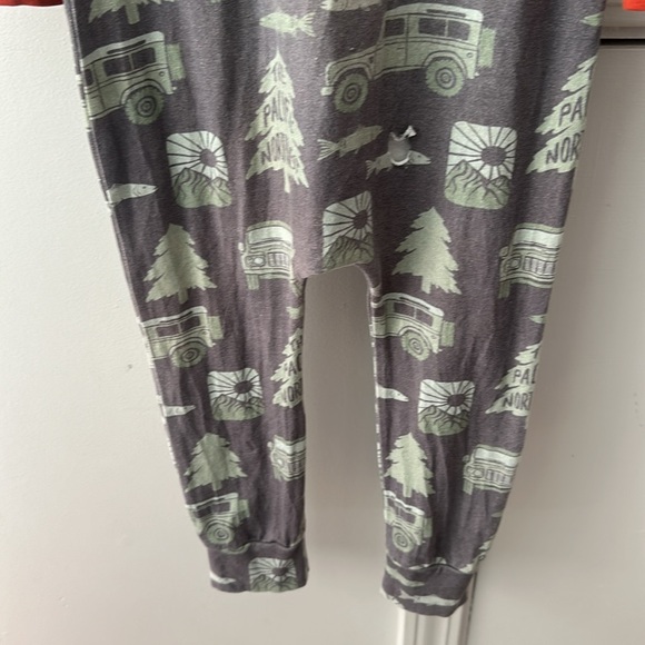 PLAY condition Rags to Raches Pacific Northwest Long Sleeve Pocket Romper 5/6 - Picture 4 of 11